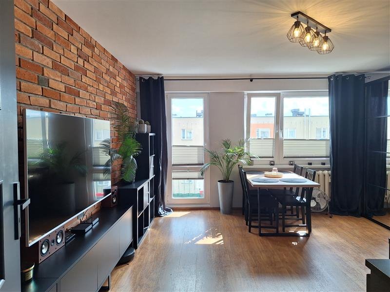 3-pokojowe mieszkanie blisko morza z balkonem i piwnicą Darłowo, Króla Eryka Pomorskiego  59m2 Foto 1