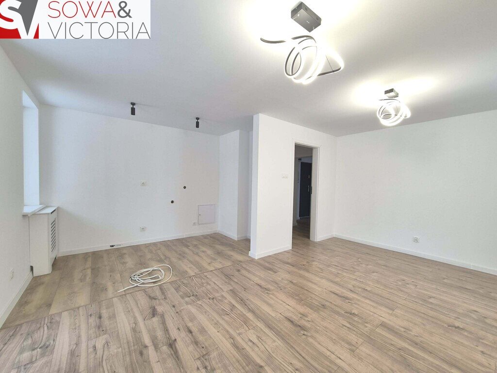 Mieszkanie trzypokojowe na sprzedaż Wałbrzych, Biały Kamień  60m2 Foto 1
