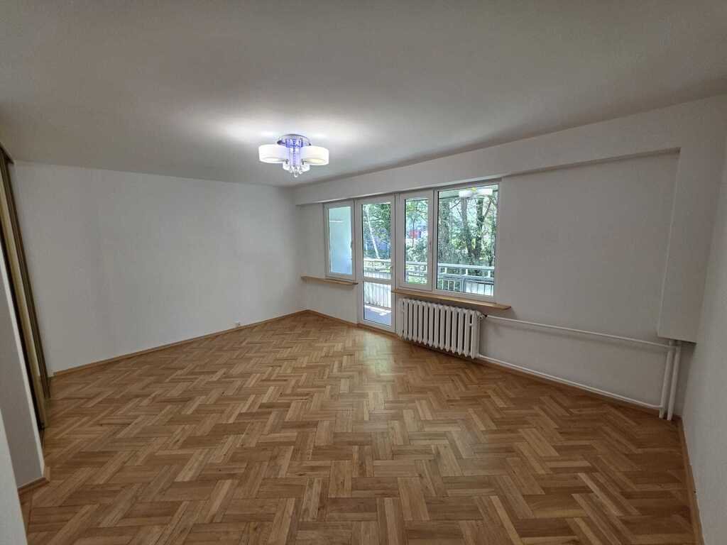 Na sprzedaż 2-pokojowe mieszkanie z balkonem i piwnicą w Grodzisku Grodzisk Mazowiecki, H. Szczerkowskiego  48m2 Foto 1