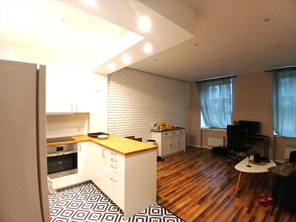 Mieszkanie dwupokojowe na sprzedaż Łódź, Polesie, 6 Sierpnia  44m2 Foto 1