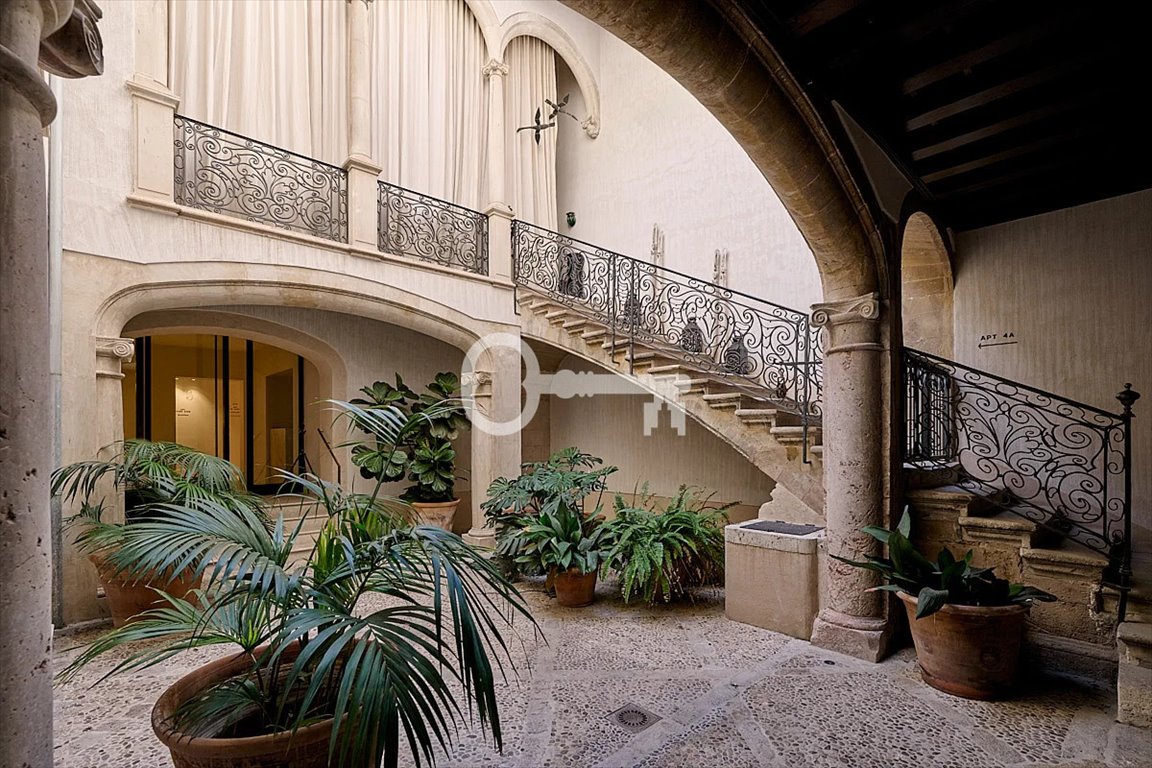 Do sprzedania elegancka rezydencja w historycznym pałacu Palma de Mallorca Hiszpania, Palma de Mallorca, Palma de Mallorca  186m2 Foto 1