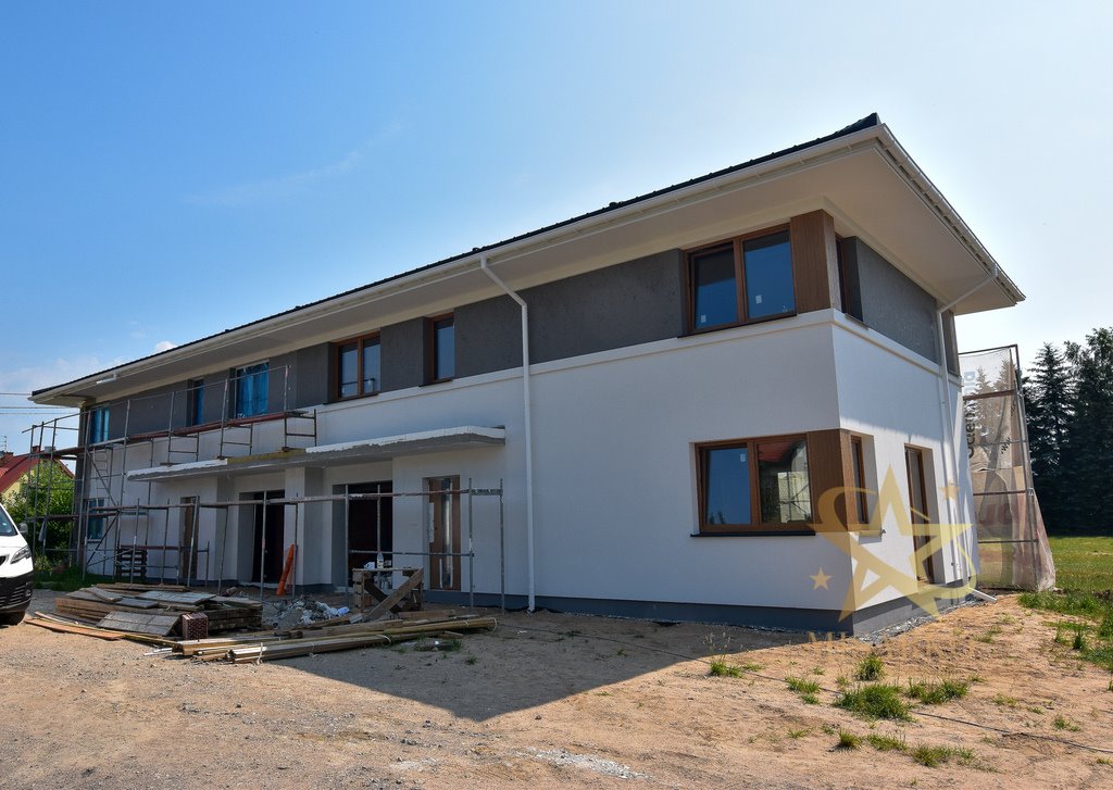 Na sprzedaż nowoczesny dom 131 m² z garażem i działką 270 m² Sobolewo, Ogrodowa  131m2 Foto 1