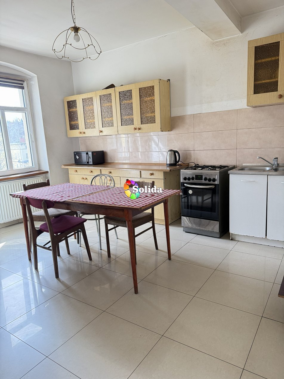 Mieszkanie do remontu w centrum Jeleniej Góry, 68 m2 Jelenia Góra, Śródmieście  68m2 Foto 1