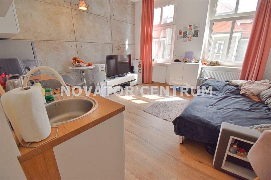 Ładne 26 m2 w odnowionej kamienicy, inwestycja lub do zamieszkania Bydgoszcz, Centrum  26m2 Foto 1
