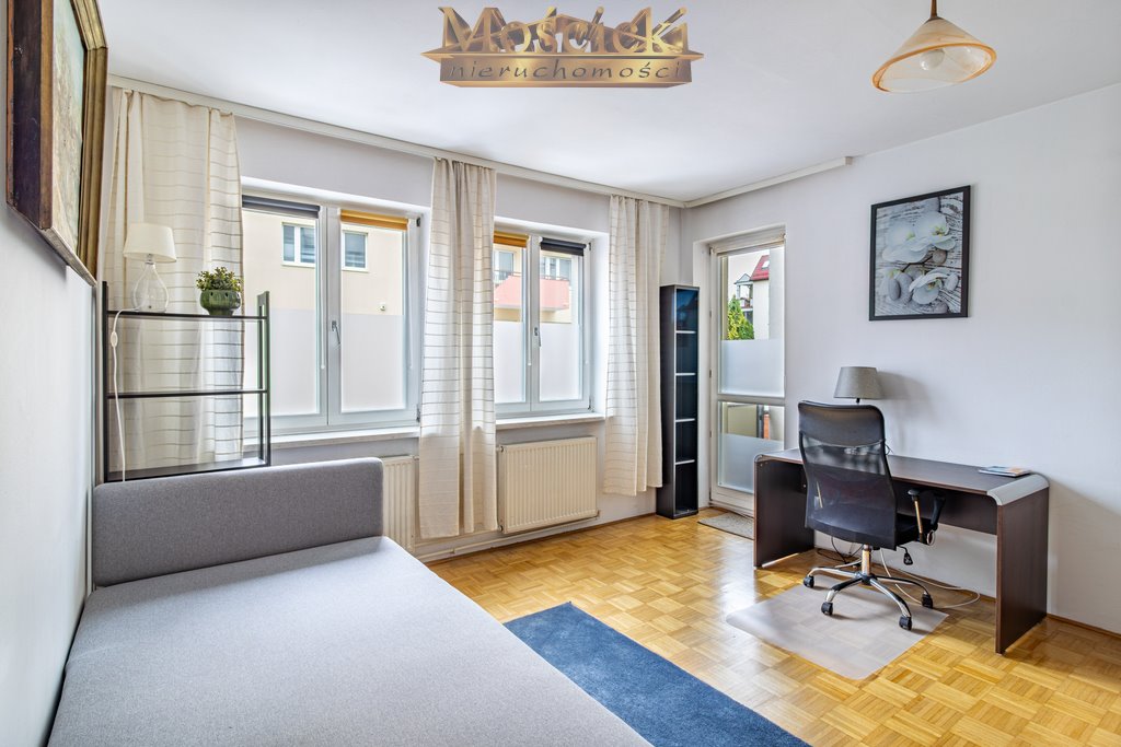 Umeblowane 38 m² na Ursynowie z balkonem i windą. Warszawa, Ursynów, Kabaty, Polnej Róży  38m2 Foto 1