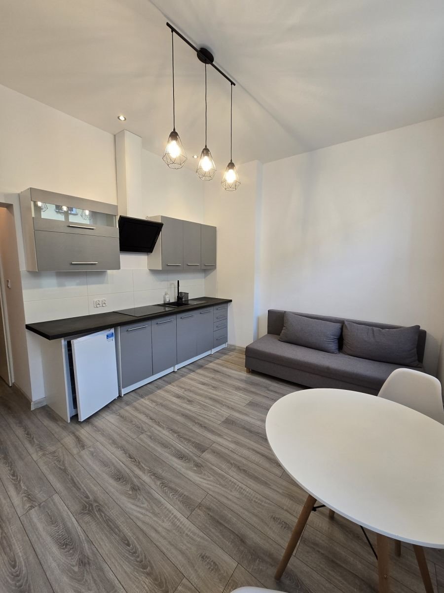 Przytulne 21 m² z nowoczesnym wyposażeniem i świetną lokalizacją Łódź, Górna, Rzgowska  21m2 Foto 1