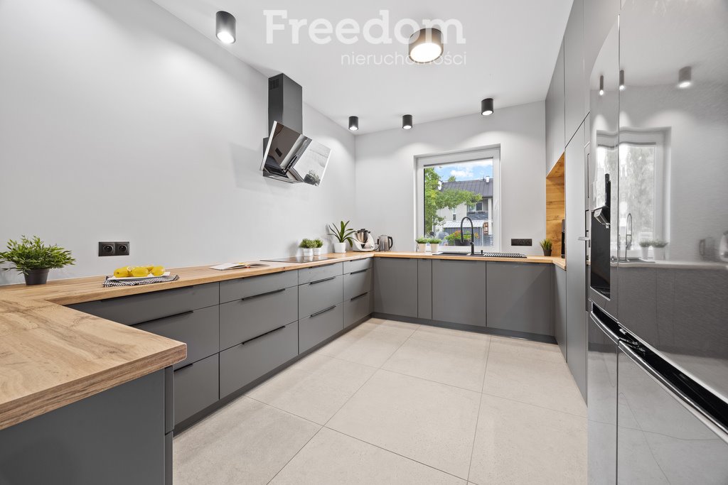 Nowoczesny dom 141m2 z ogrodem i garażem w Grodzisku Grodzisk Mazowiecki, Różana  140m2 Foto 1