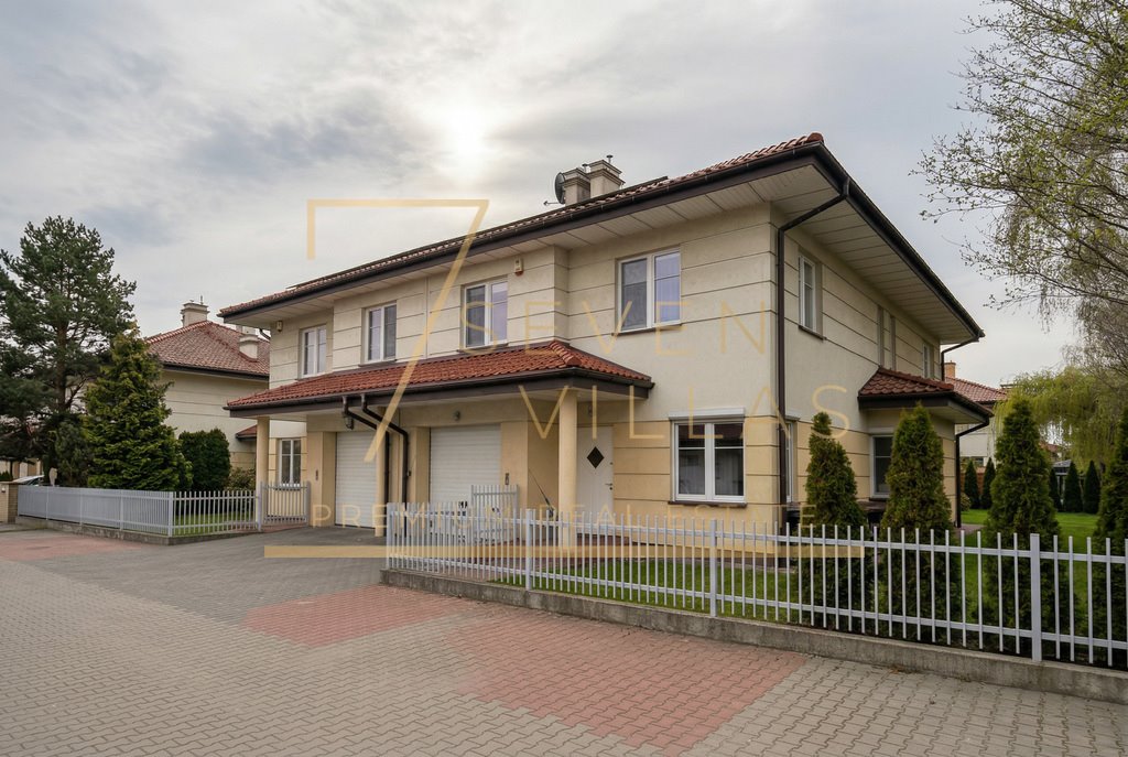 Przestronny dom 195 m2 z kominkiem i adaptacją poddasza Reguły  195m2 Foto 1