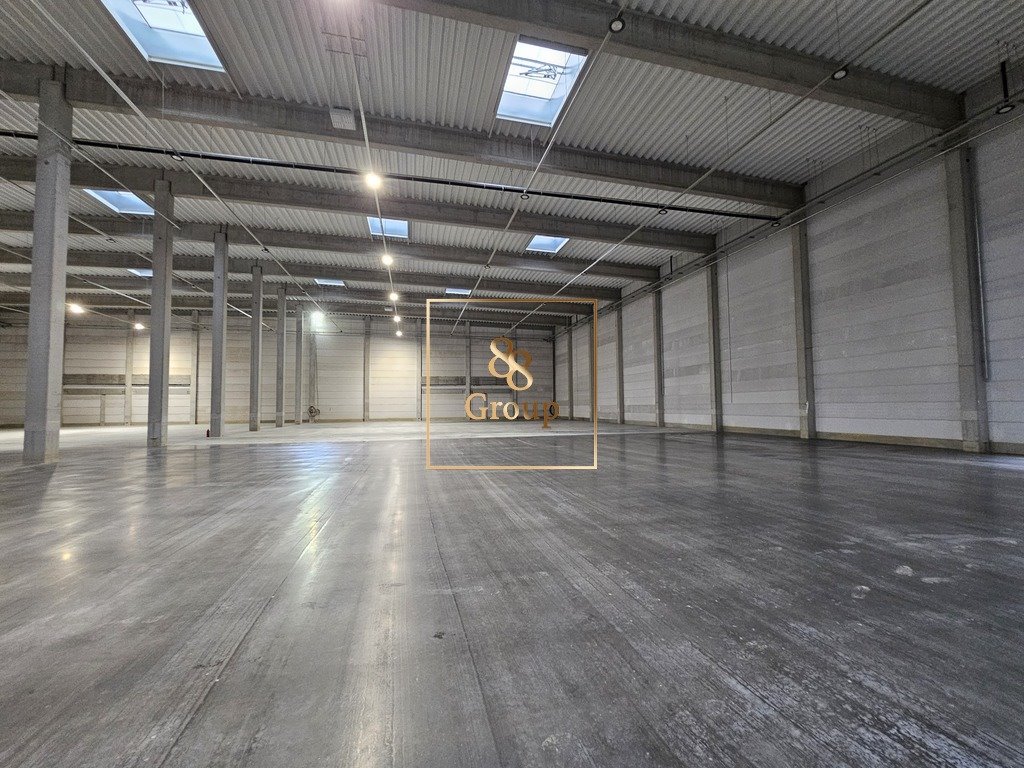 Nowoczesny magazyn 1300 m² z biurem, dokami i monitoringiem Kolonia Lesznowola  1 300m2 Foto 1