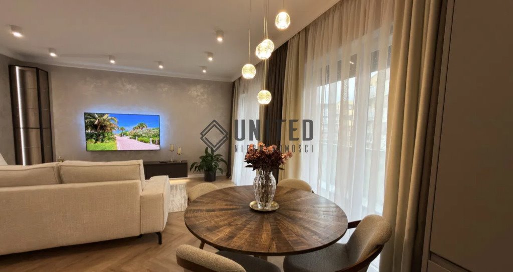 Luksusowy apartament 3 pok. z loggią 35 m2 w centrum Wrocławia Wrocław, Nadodrze, Nadodrze, Romana Dmowskiego  63m2 Foto 1