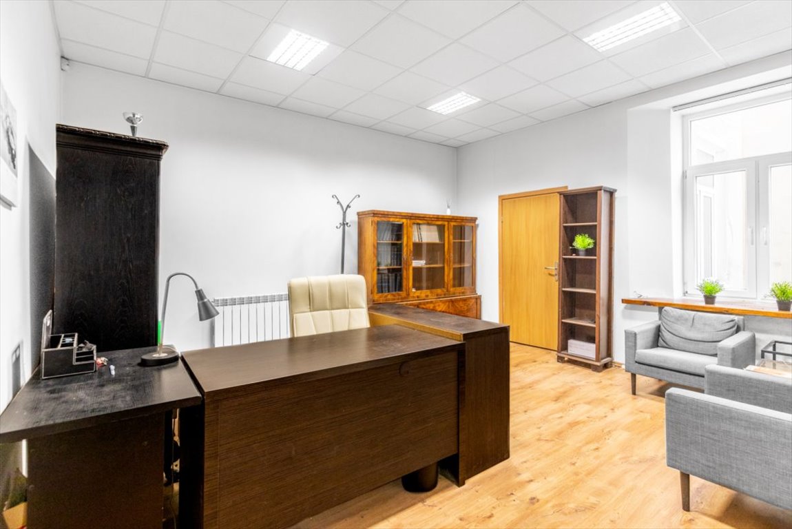 Lokal usługowy 80 m2 z piwnicą i miejscami parkingowymi Lublin, Śródmieście  80m2 Foto 1