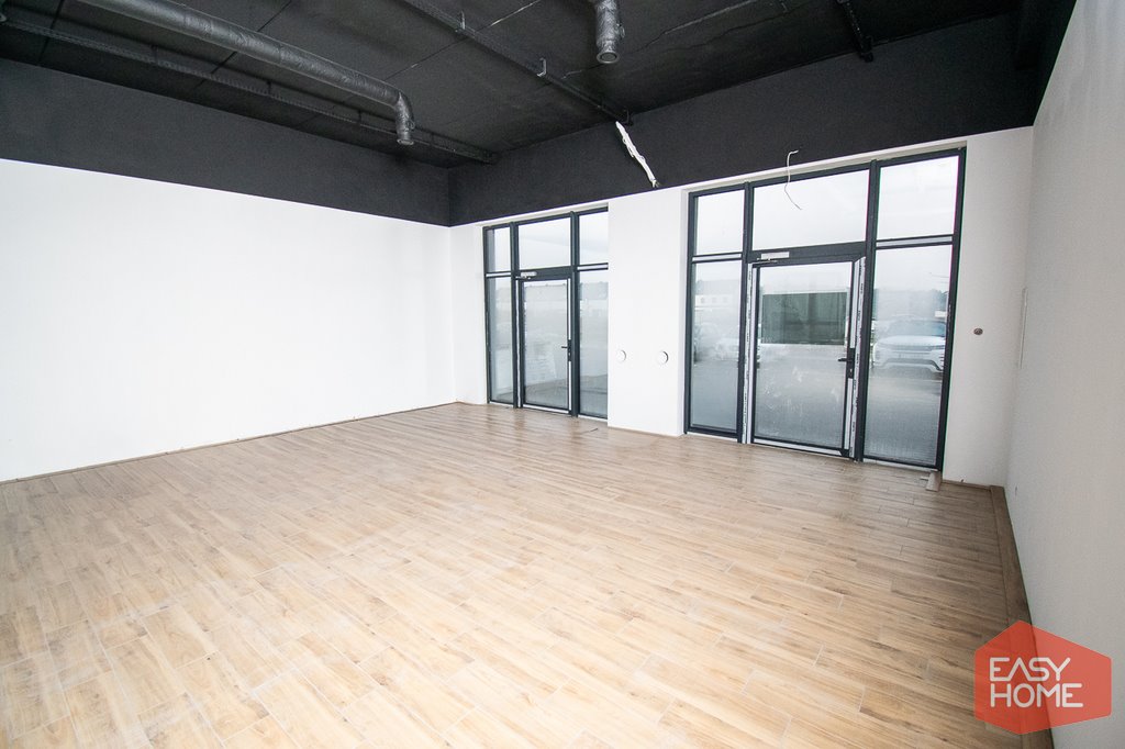Lokal użytkowy 104 m2 w Tulcach, klimatyzacja, duże okna Tulce, Dębowa  104m2 Foto 1