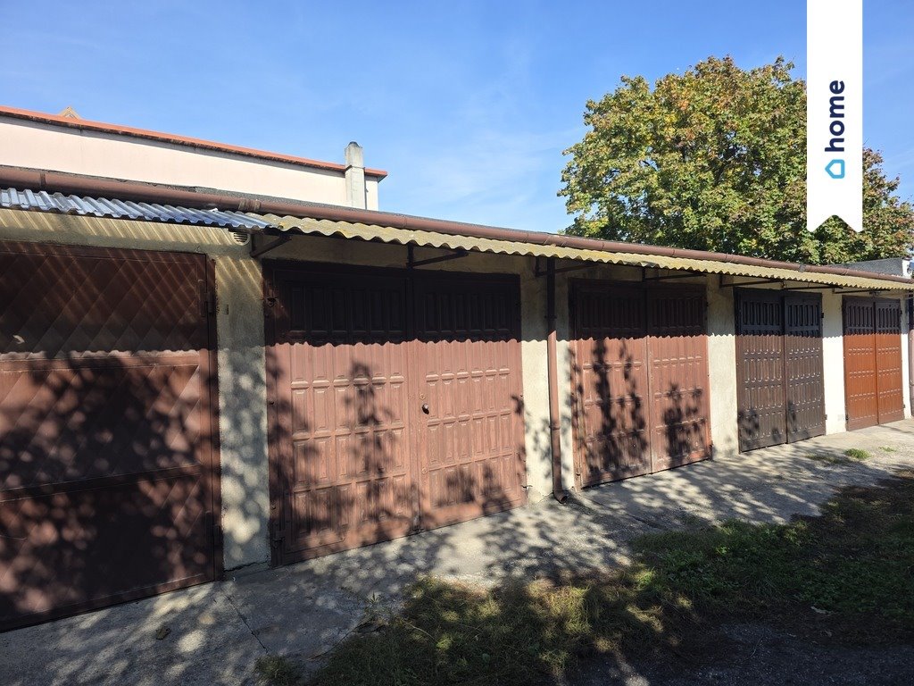 Do sprzedania garaż 18 m² z kanałem i bezpieczeństwem Świecie  18m2 Foto 1