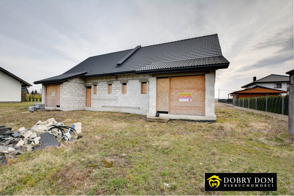 Dom w stanie surowym z garażem i dużą działką polecam Widowo  136m2 Foto 1