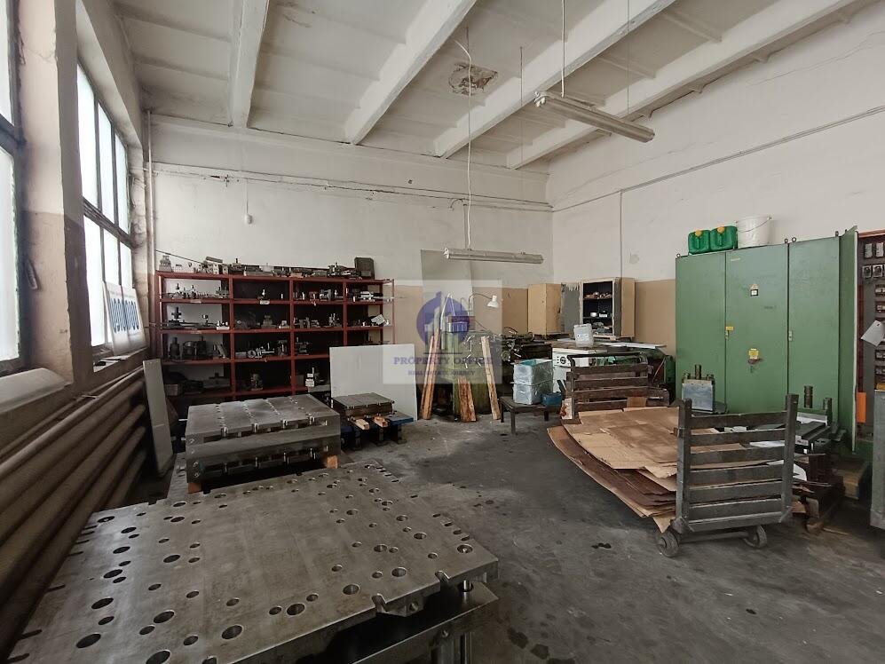 Polecam magazyn 115 m² przy Rondzie Żaba w Warszawie Warszawa, Targówek, rondo Żaba  115m2 Foto 1