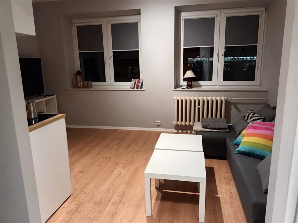 Kawalerka 26 m² na parterze w centrum Zduńskiej Woli: Zduńska Wola