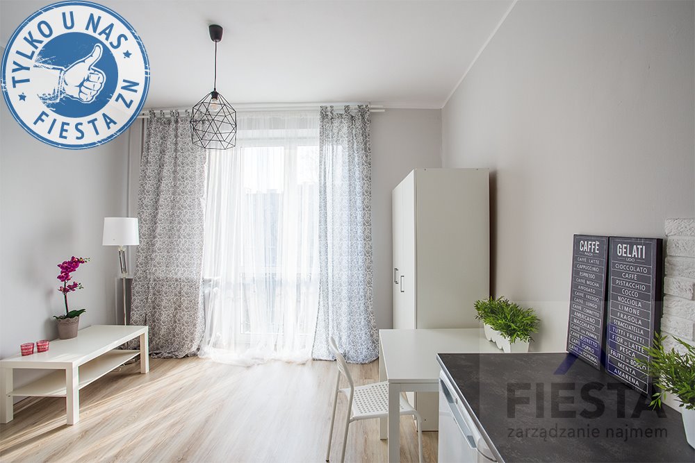 Polecam kompaktowe 18 m² z pełnym umeblowaniem, blisko metra Warszawa, Bielany, Aleja Zjednoczenia  18m2 Foto 1