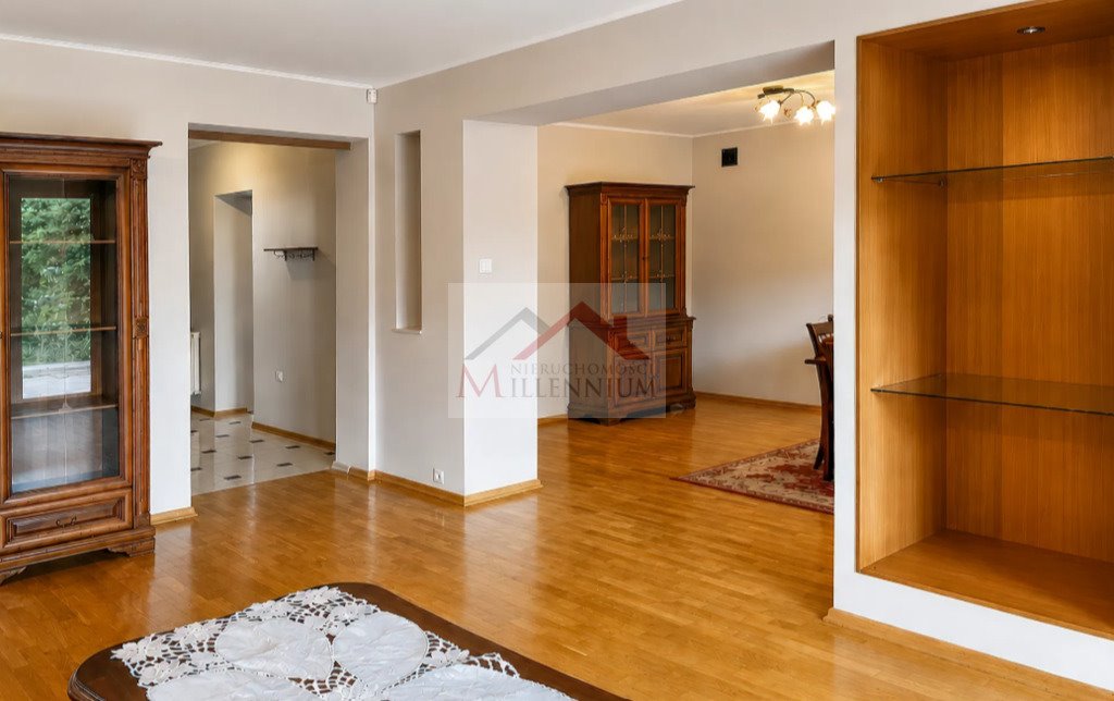 Dom 180 m² w Chotomowie - funkcjonalny, z kominkiem: Chotomów