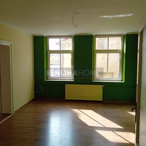 Przestronne 2 pokoje z potencjałem na 3 w Bielawie! Bielawa  64m2 Foto 1