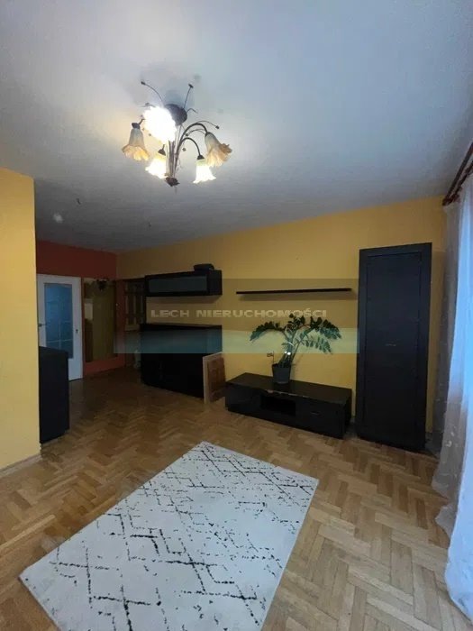 Mieszkanie trzypokojowe na sprzedaż Legionowo, Husarska  53m2 Foto 1