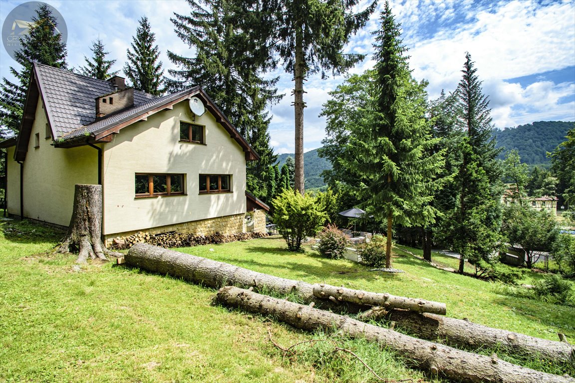 Urokliwy dom z widokiem na las, 340 m2, działka 2,6 ha Kamionki  340m2 Foto 1