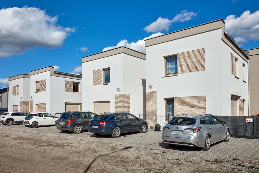 Na sprzedaż nowoczesny dom z ogródkiem w willi miejskiej, 74,38 m² Gruszczyn  74m2 Foto 1