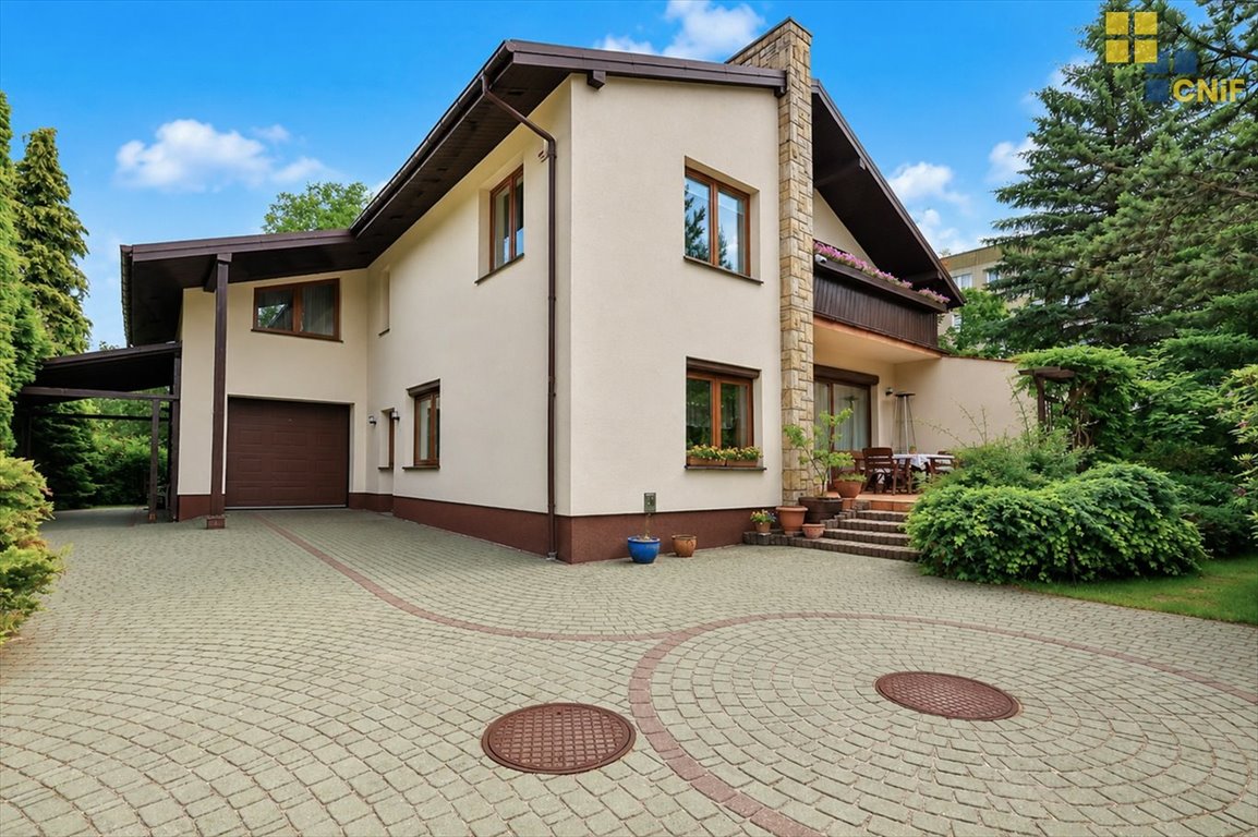 Polecam przestronny dom 6 pokoi z dużym salonem w Częstochowie Częstochowa, Wrzosowiak  233m2 Foto 1