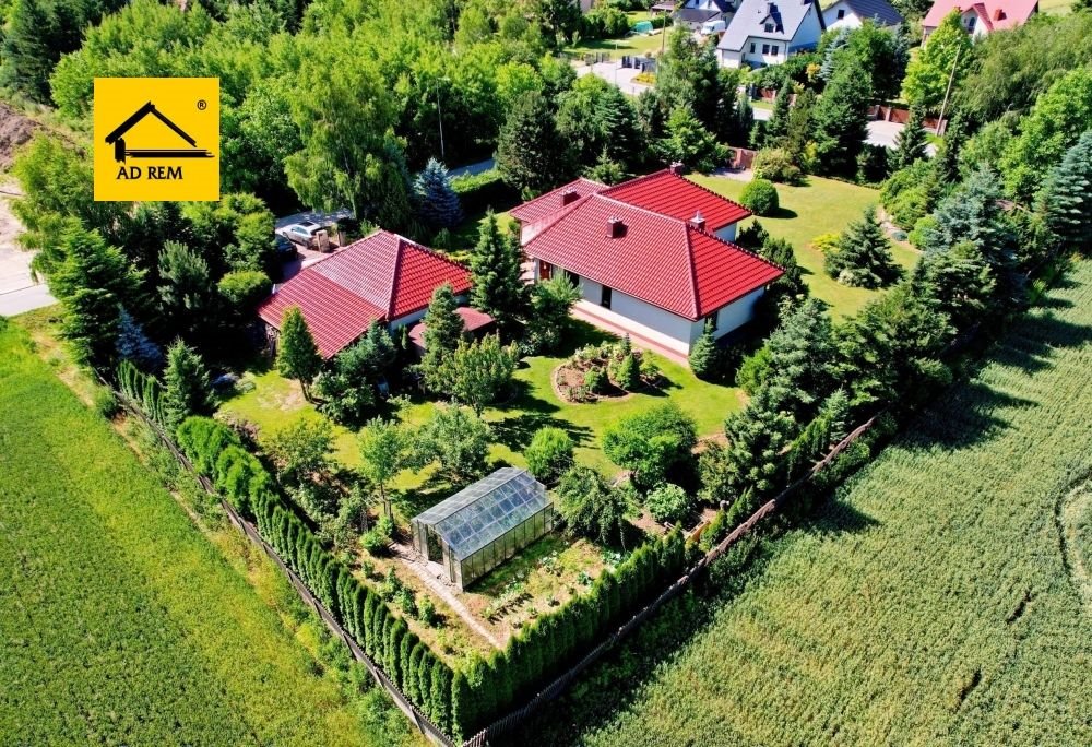 Przestronny dom z ogrodem, kominkiem i garażem 46 m² Zemborzyce Podleśne, Zemborzyce Podleśne  270m2 Foto 1