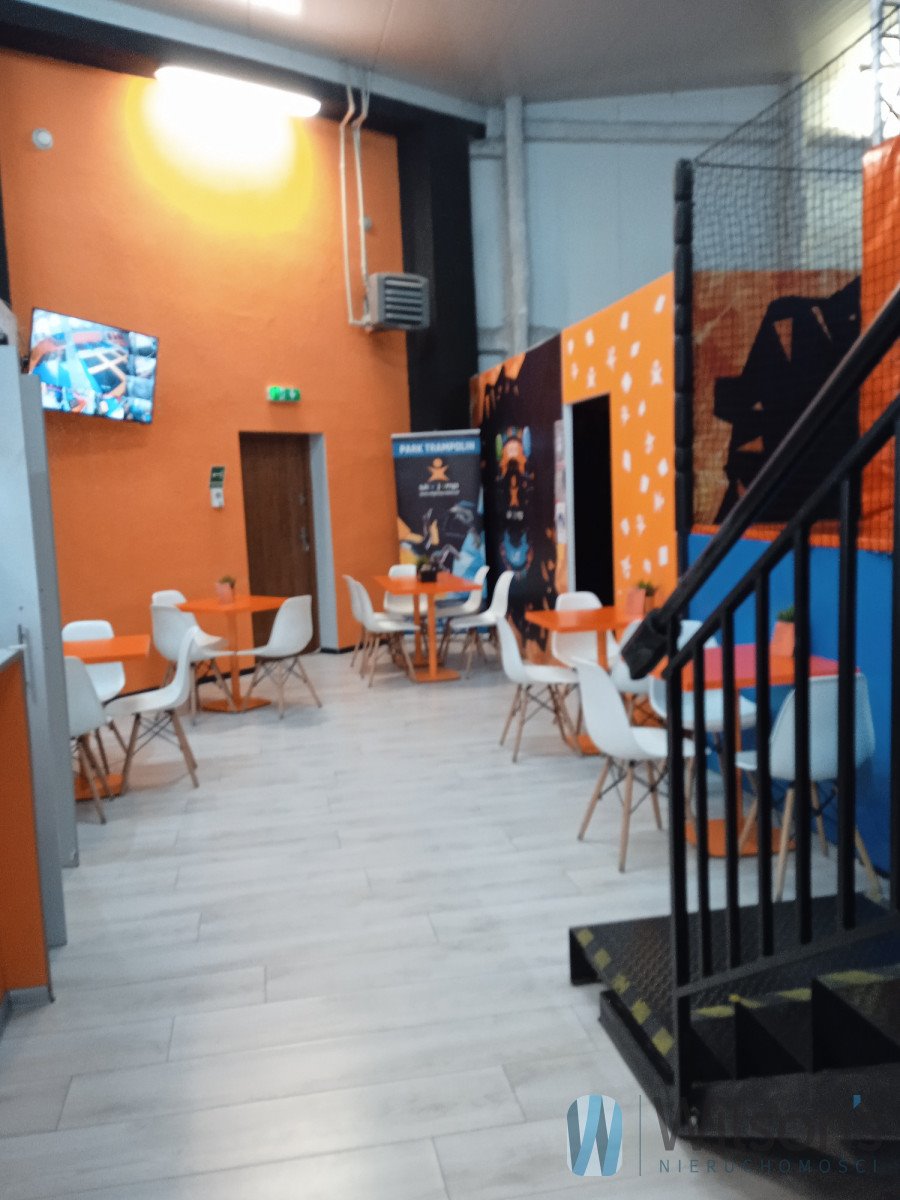 Lokal użytkowy 630 m² w Radomiu (park trampolin): Radom: 1905 Roku