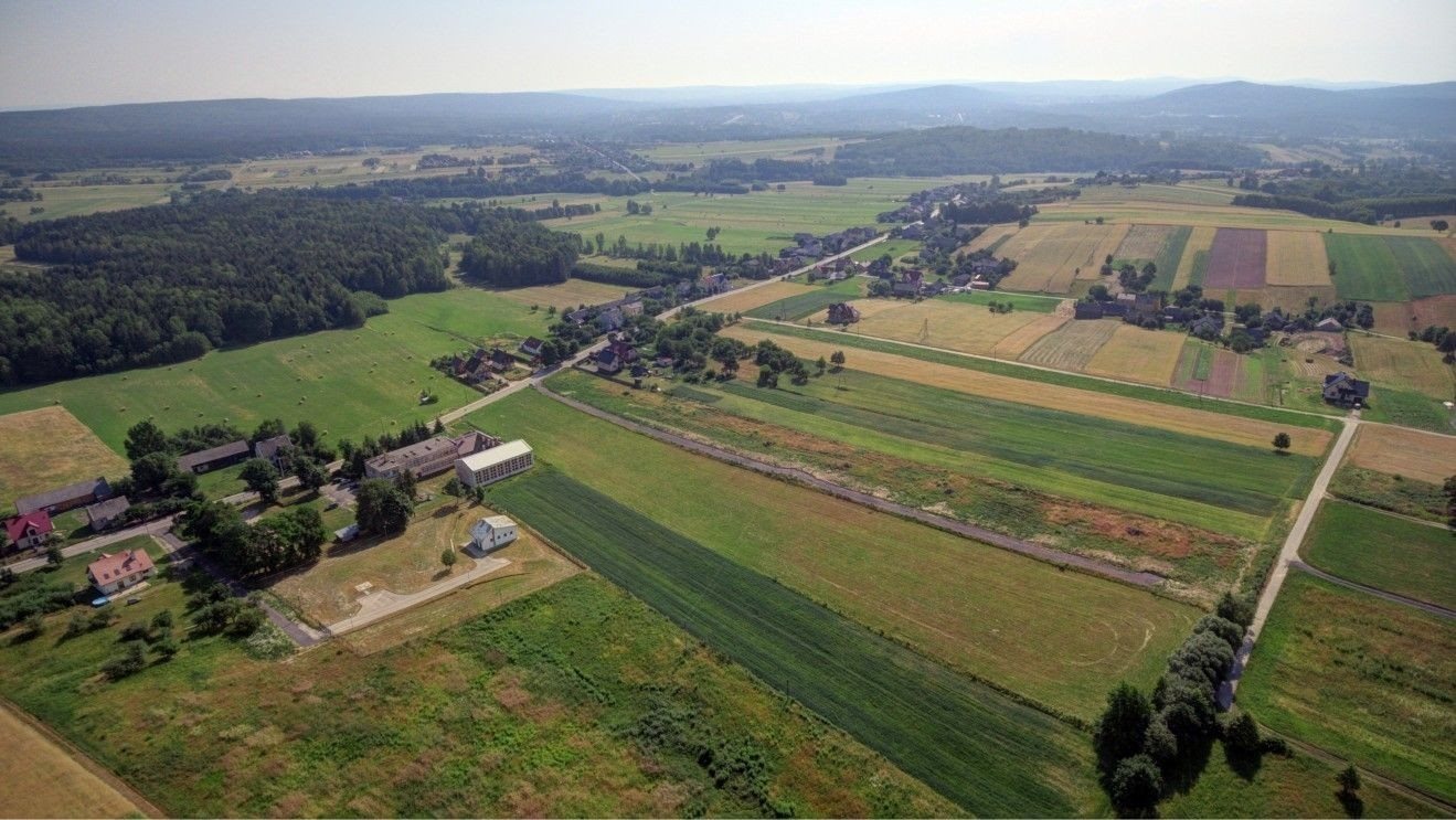 Działka 1159 m² z widokami - media i warunki zabudowy Pępice  1 159m2 Foto 1