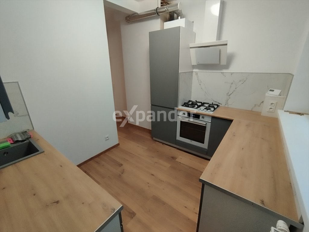 Mieszkanie czteropokojowe  na wynajem Kobiór, Centralna  100m2 Foto 4