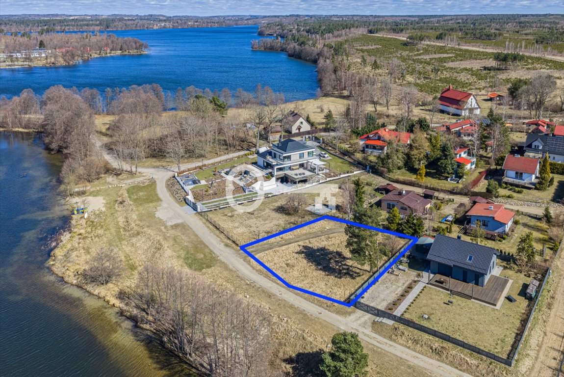 Urokliwa działka nad jeziorem w otulinie Parku Krajobrazowego Grabowo Parchowskie  932m2 Foto 1