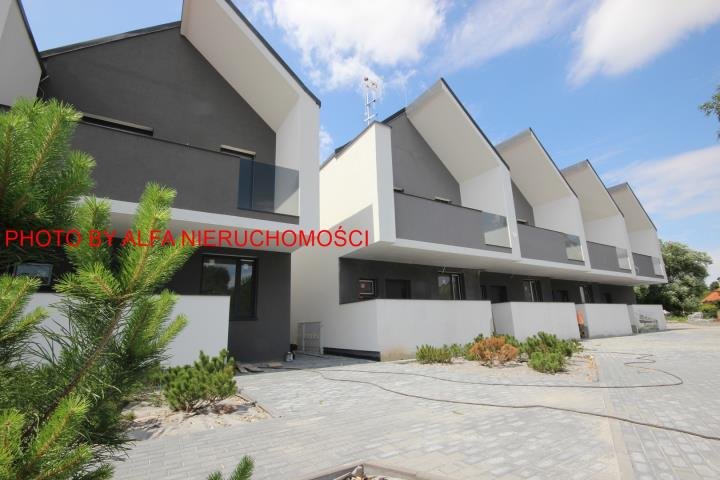 Mieszkanie czteropokojowe  na sprzedaż Świdnica, okolice Kraszowickiej  115m2 Foto 1