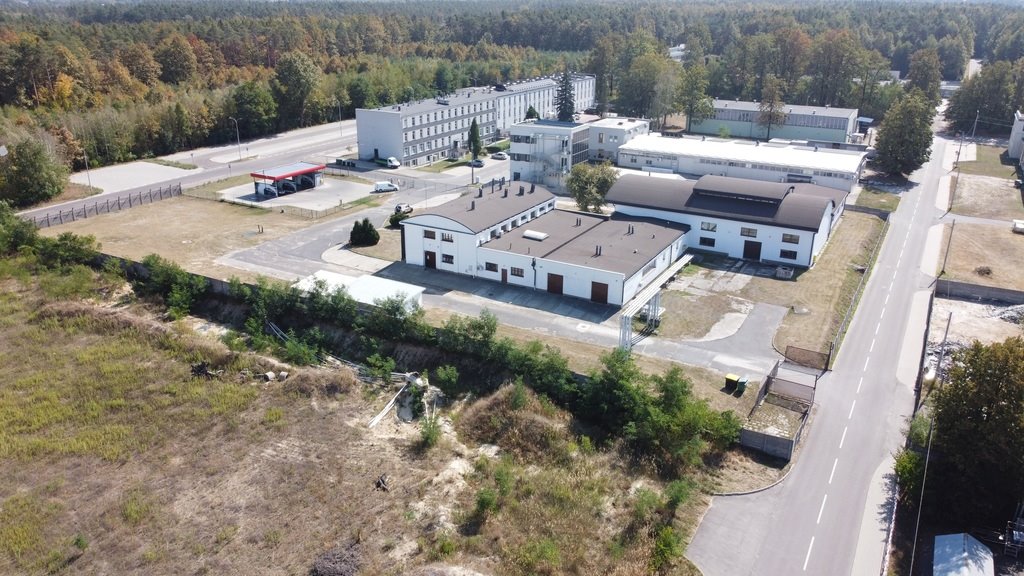 Lokal użytkowy na sprzedaż Nowa Dęba  1 662m2 Foto 1