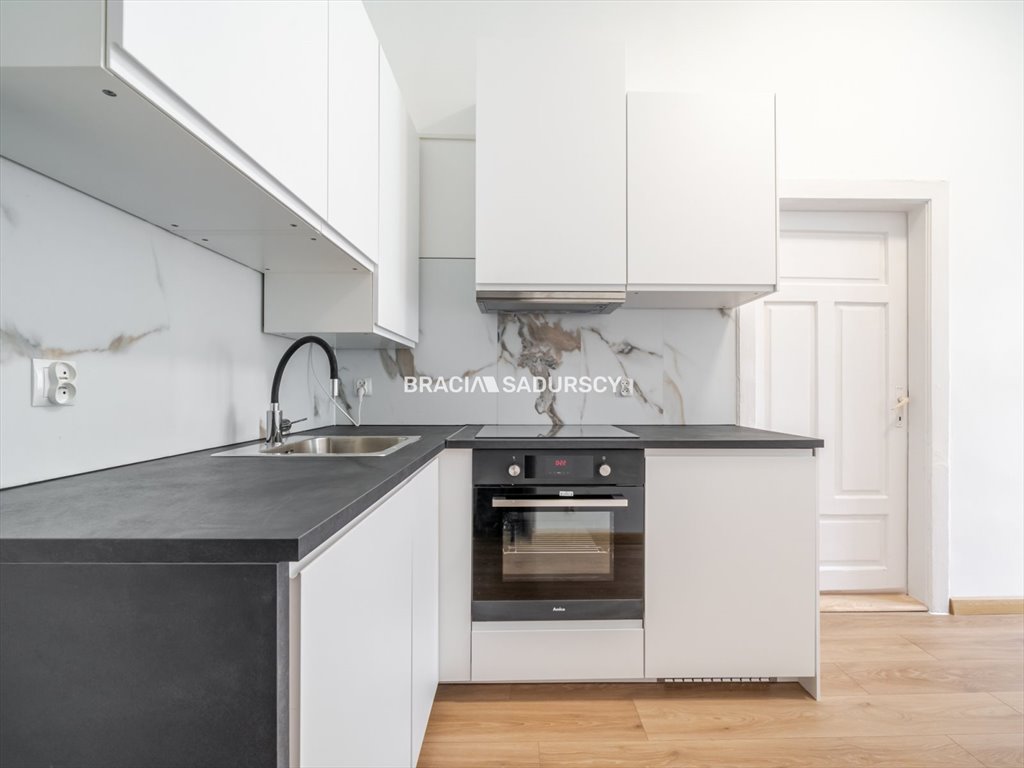 Stylowe 27 m² w centrum Skawiny z widokiem na kamienice Skawina, Żwirki i Wigury  27m2 Foto 1