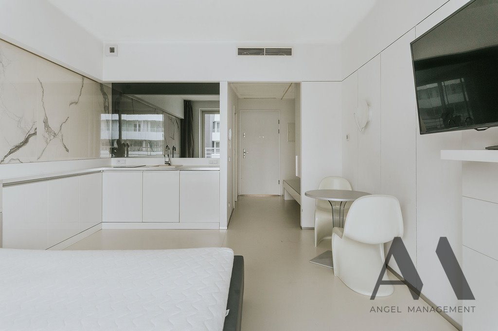 Studio w prestiżowym budynku OVO z patio i spa Wrocław, Podwale  28m2 Foto 1