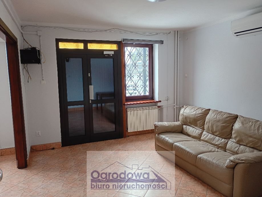 Biuro 420 m2 z 15 pokojami, parking, Białołęka Warszawa, Białołęka  420m2 Foto 1