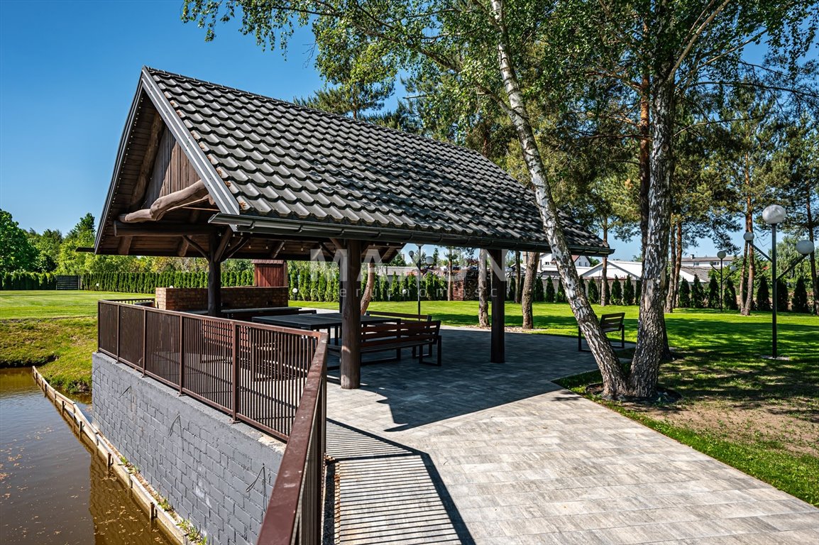Luksusowa rezydencja 7 pokoi, 402 m², stan deweloperski.: Stanisławów Pierwszy
