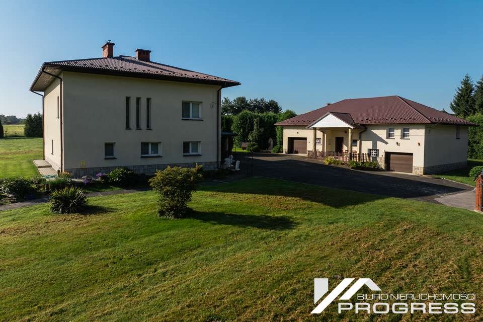 Inwestycyjny dom 122 m² z tarasem i kominkiem polecam Ustrobna  122m2 Foto 1