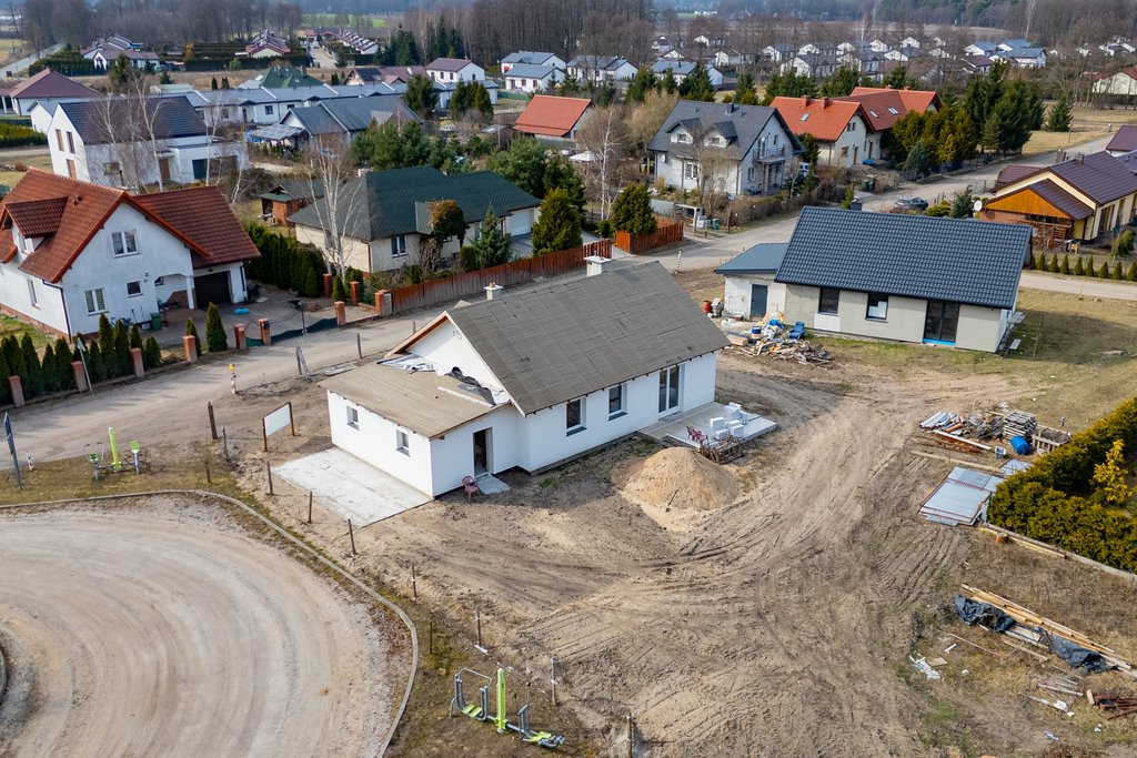 Dom w stanie surowym otwartym z dużą działką i potencjałem Obory, Leśna  106m2 Foto 1