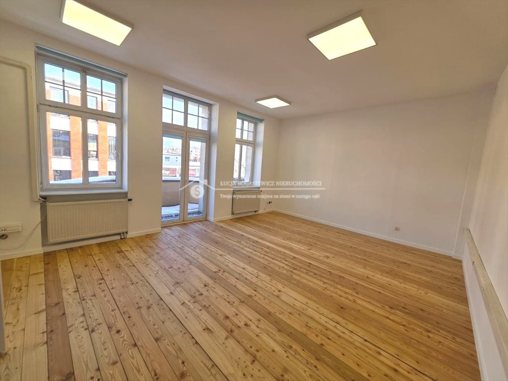 Nowoczesny lokal biurowy 57 m² z serwerownią i parkingiem Bielsko-Biała  57m2 Foto 1