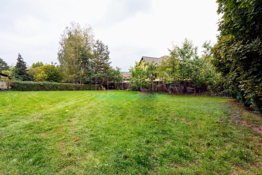 Działka komercyjna na sprzedaż Michałowice  1 042m2 Foto 1