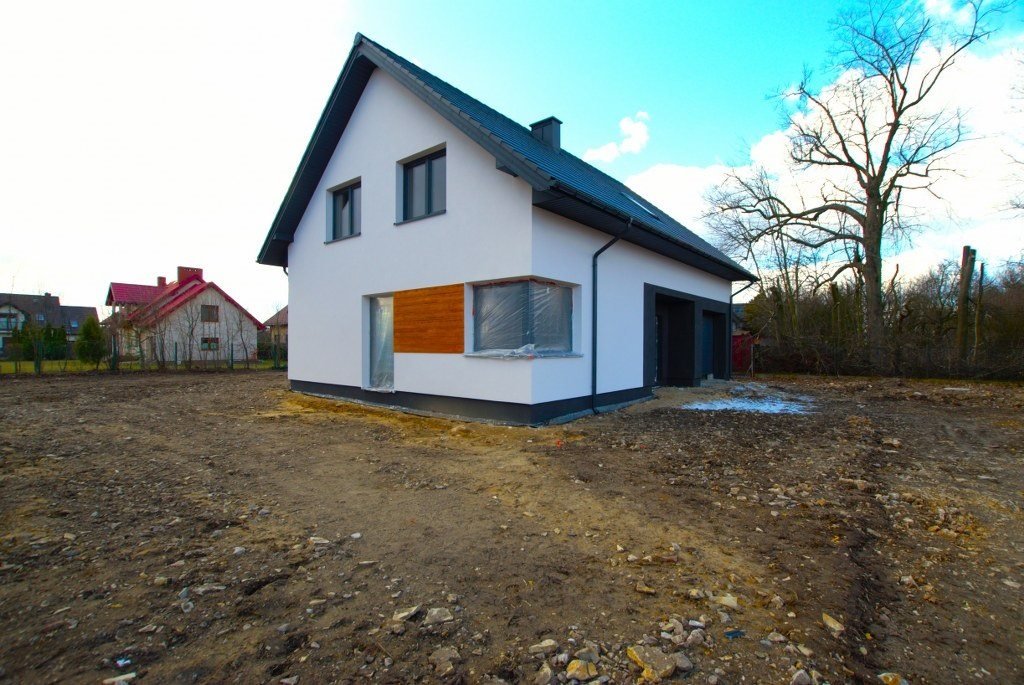 Nowy dom 140 m2 z garażem i dużą działką w Piekoszowie Piekoszów  140m2 Foto 1