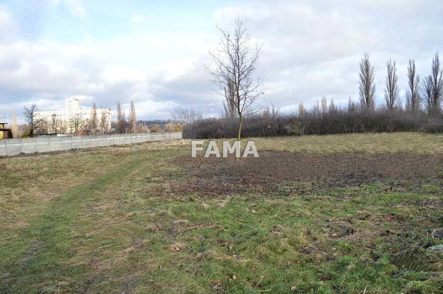 Działka 4386 m² pod inwestycję, media, blisko miasta Włocławek, Włocławek Wschód  4 386m2 Foto 1