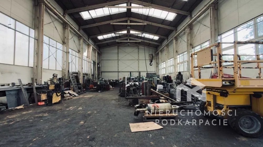 Wynajmę magazyn 420 m² z suwnicą i dużym placem Rzeszów  420m2 Foto 1