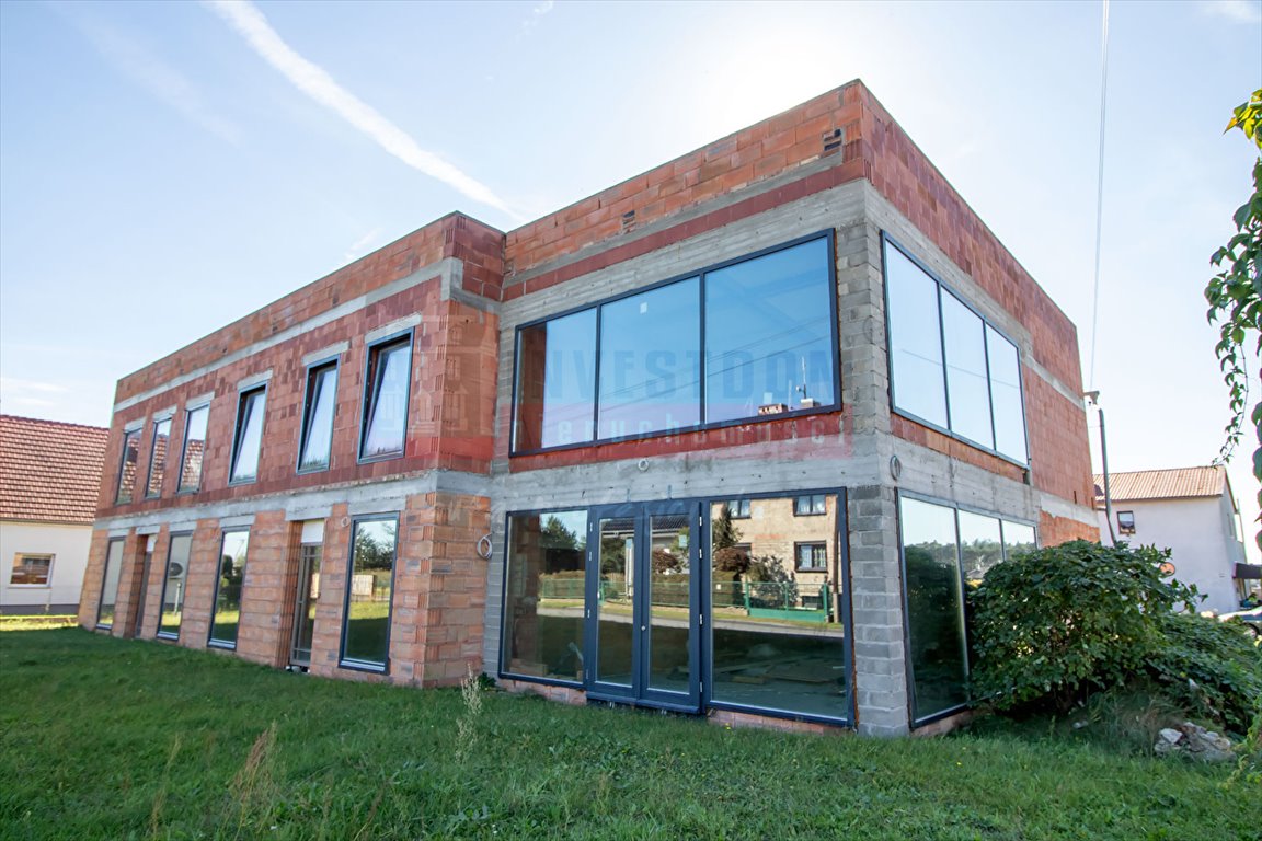Polecam gospodarstwo z halą, domem i deweloperską 1250 m2 Kolanowice  1 250m2 Foto 1