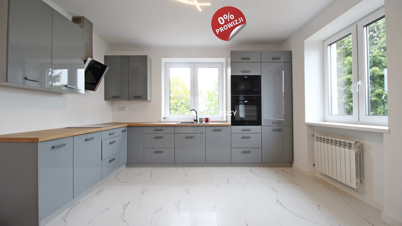 Mieszkanie czteropokojowe  na sprzedaż Oleśnica  94m2 Foto 1