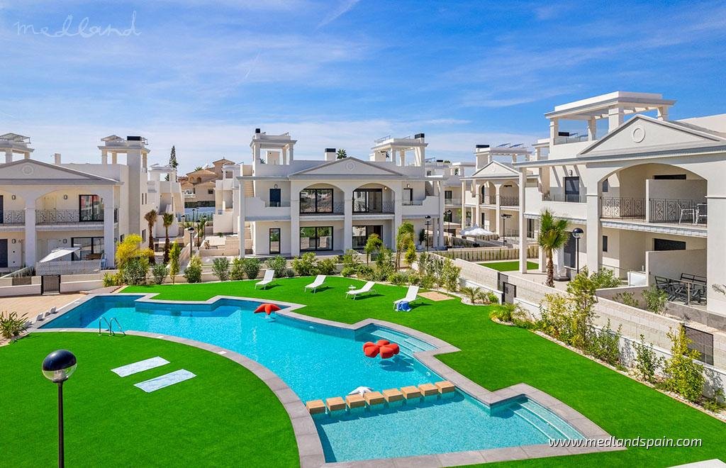 Mieszkanie trzypokojowe na sprzedaż Hiszpania, Ciudad Quesada  104m2 Foto 1