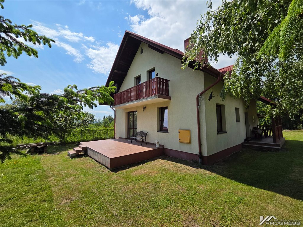 Dom z garażem, kominkiem i fotowoltaiką w Odrzykoniu zapraszam Odrzykoń  127m2 Foto 1