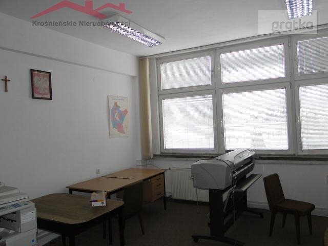 Lokale usługowe w centrum Krosna, 17m², parking, media Krosno  17m2 Foto 1